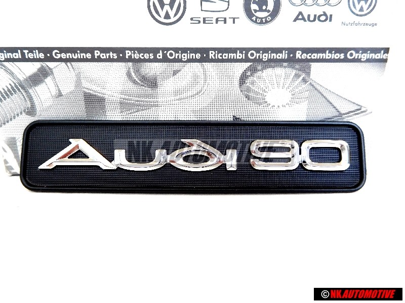 Audi Original AUDI 90 Armaturenbrett Schriftzug Emblem Logo - 893853682B