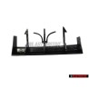 VW Original Vorne Kühlergrill Halter für Schriftzug - 5K0853957D 9B9