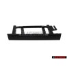VW Original Vorne Kühlergrill Halter für Schriftzug - 5K0853957A 9B9