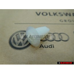 VW Original Mutter Einsteckmutter 8x8 mm für Heckklappe Golf 2 - 321813998A