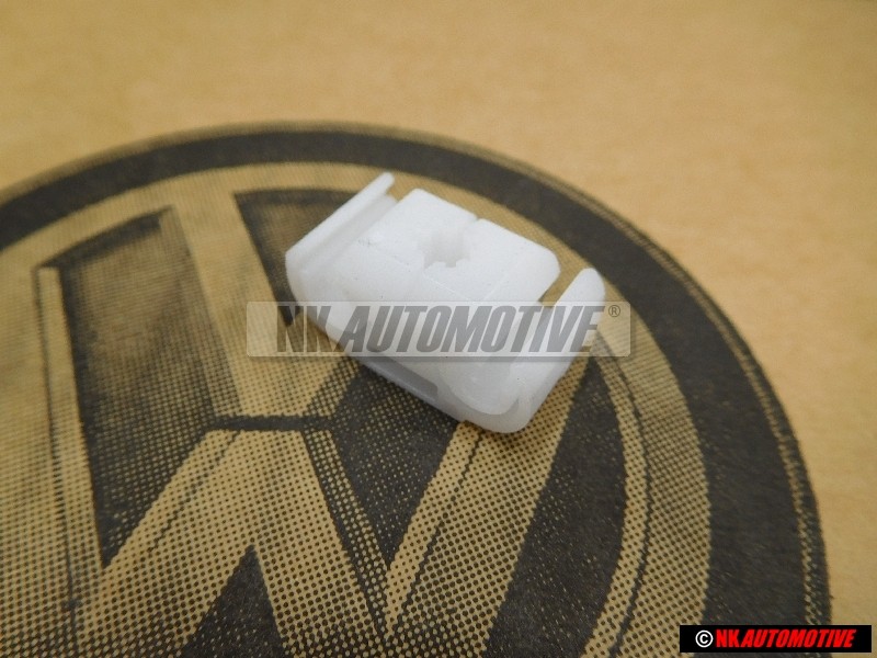 VW Original Halter - 811611797D